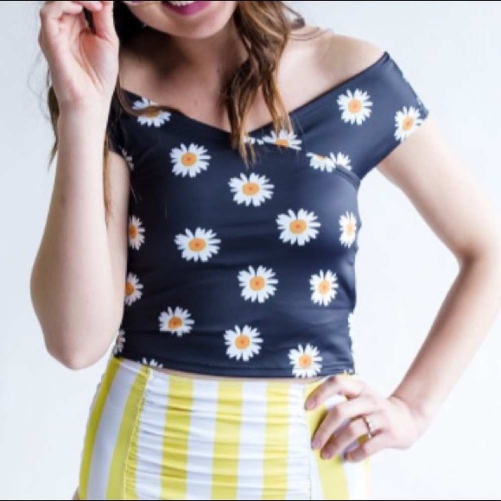 kortni jeane daisy two piece- top M and bottom L
